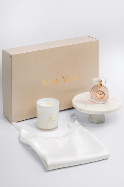 Zestaw Bride’s Secret - koszulka nocna, perfumy z feromonami, świeca do masażu